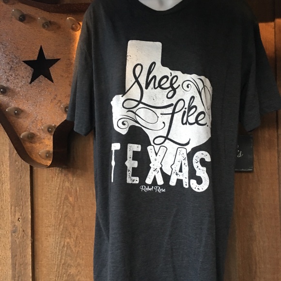 Tee - Picture 2 of 3